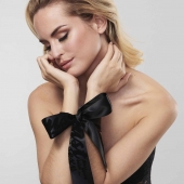 Черные ленты для связывания SILKY SENSUAL HANDCUFFS - Bijoux Indiscrets - купить с доставкой в Керчи
