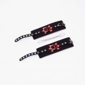 Черные кожаные наручники с красным декором и строчкой - Crazy Handmade - купить с доставкой в Керчи