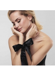 Черные ленты для связывания SILKY SENSUAL HANDCUFFS - Bijoux Indiscrets - купить с доставкой в Керчи