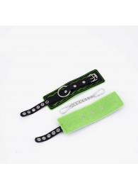 Черно-зеленые кожаные наручники с зеленой строчкой - Crazy Handmade - купить с доставкой в Керчи