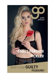 Пластиковая метелочка с красными пёрышками Small Feather Tickler - 32 см. - Blush Novelties - купить с доставкой в Керчи