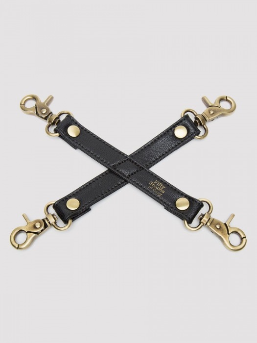 Черный фиксатор для манжет Bound to You Faux Leather Hogtie - Fifty Shades of Grey - купить с доставкой в Керчи