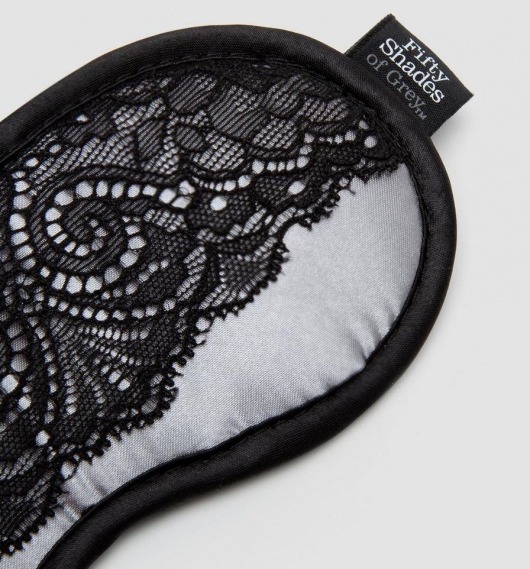 Атласная маска с кружевом Play Nice - Fifty Shades of Grey - купить с доставкой в Керчи