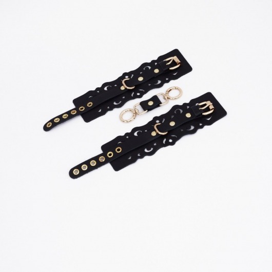 Черные кожаные наручники с узорами и золотистой фурнитурой - Crazy Handmade - купить с доставкой в Керчи