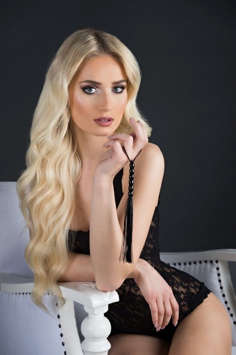 Чёрная мини-плеть из резины Rubber Mini Whip - 22 см. - Blush Novelties - купить с доставкой в Керчи